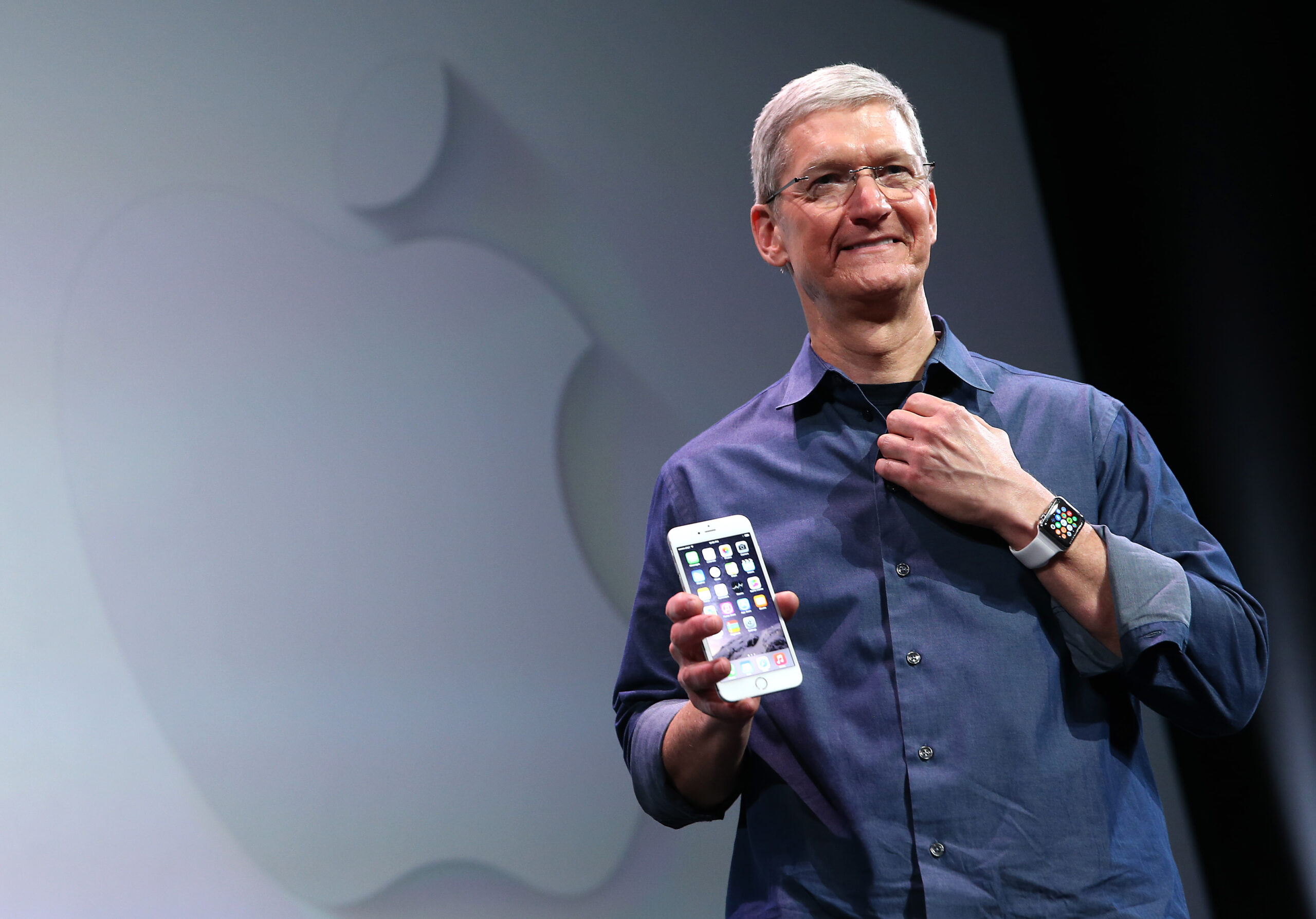 Apple’s Biggest Leadership Shift Since Steve Jobs
